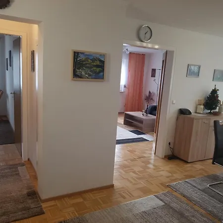 Апартаменты Fildorama 4-zimmerwohnung 81 M2 Naehe Stuttgart Airport Messe, Esslingen, Stadtbahn U7 Остфильдерн