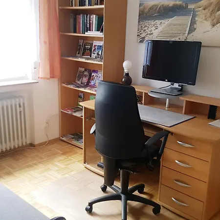 Fildorama 4-zimmerwohnung 81 M2 Naehe Stuttgart Airport Messe, Esslingen, Stadtbahn U7 Апартаменты *